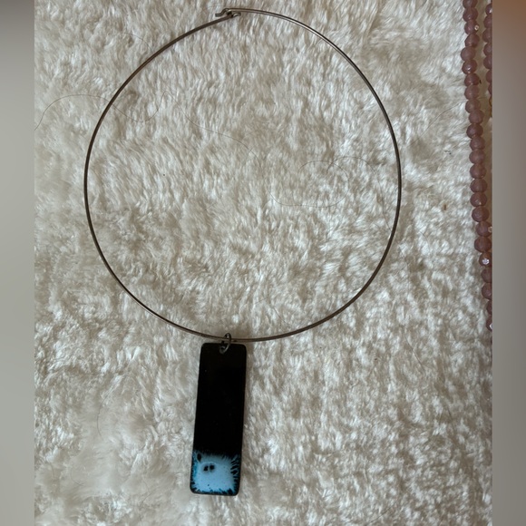 Five necklaces - Picture 3 of 7